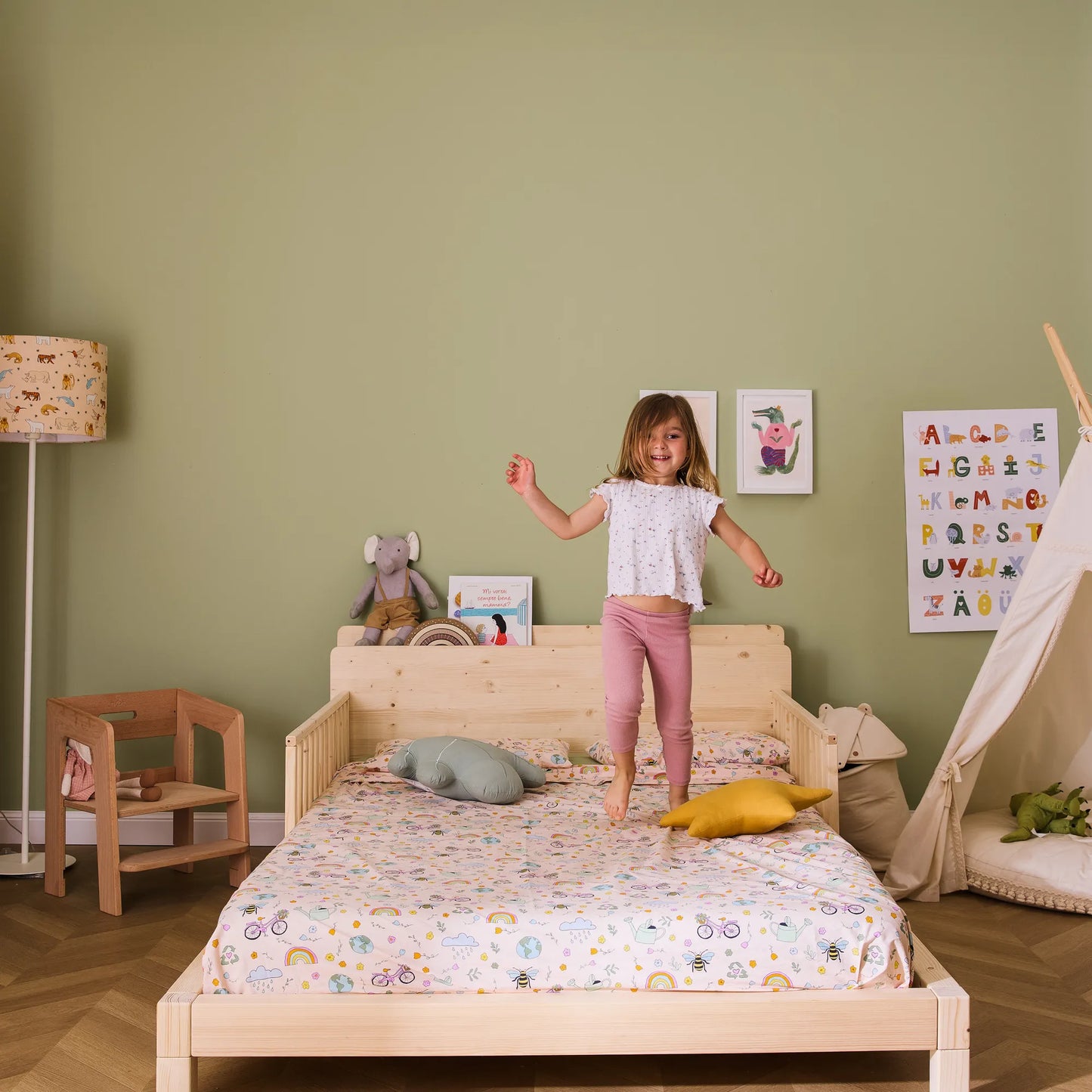 Mitwachsendes Kinderbett mit Stauraum-Kopfteil zero+ Fun