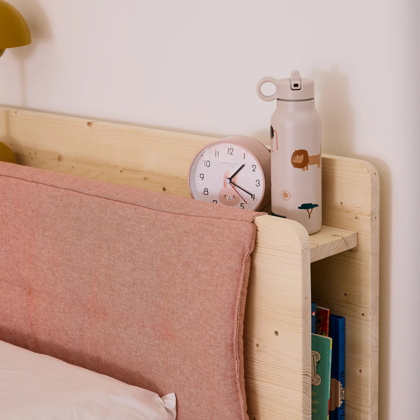 Gepolsterte Kopfteilstütze und Rausfallschutz für zero+ Fun