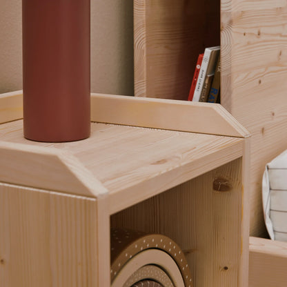 Mitwachsender Nachttisch EverGrow