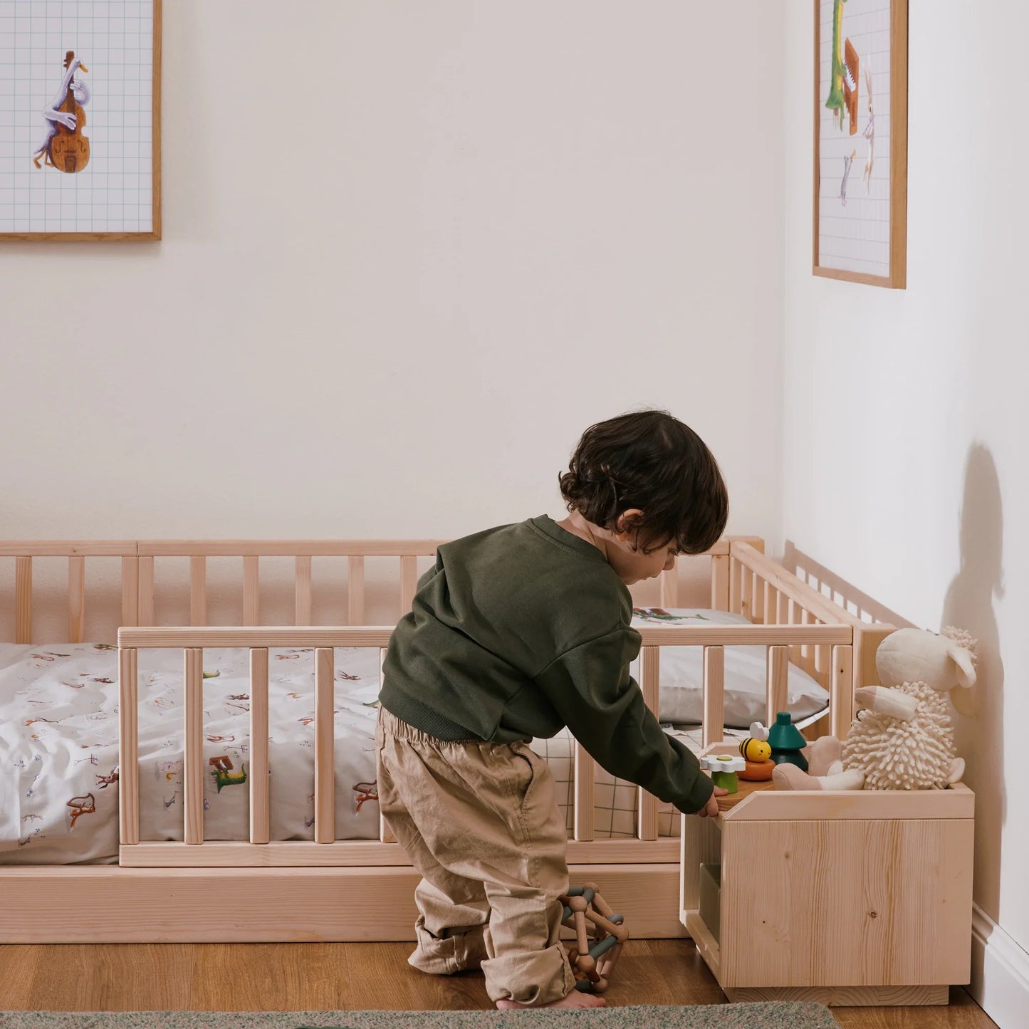 Mitwachsender Nachttisch EverGrow