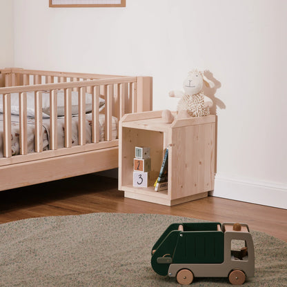 Mitwachsender Nachttisch EverGrow