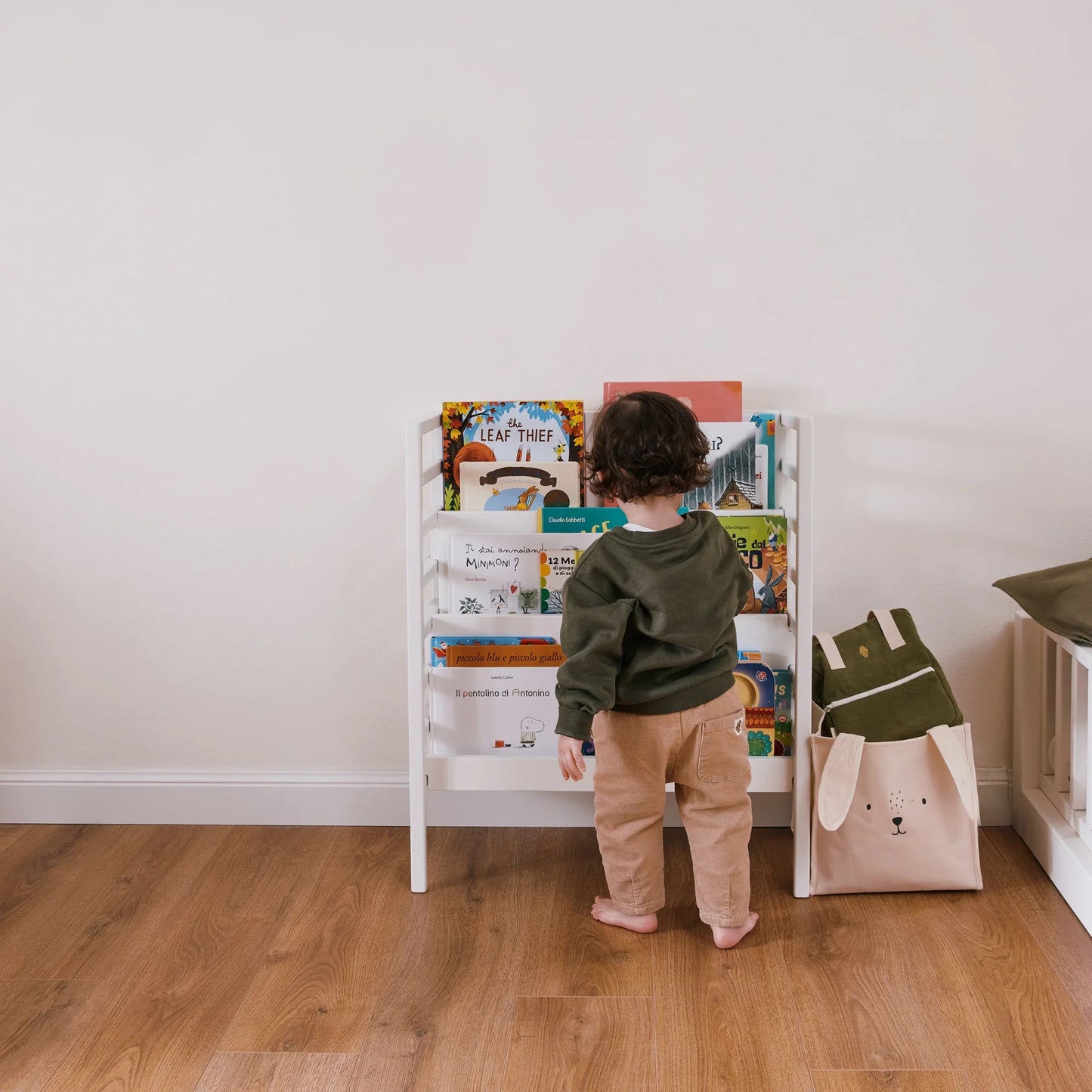 Mitwachsendes Bücherregal für Kinder EverGrow bio paint