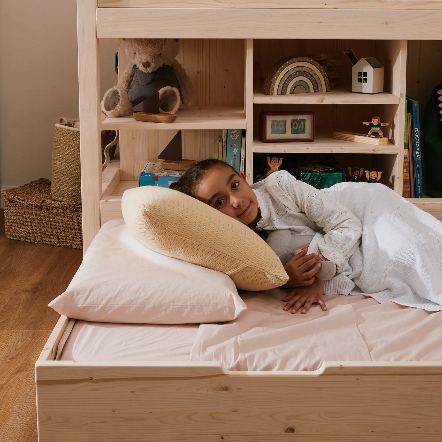 Mitwachsendes halbhohes Hochbett zero+ Up